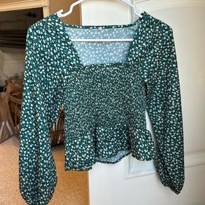 SUPER CUTE GREEN PEPLUM FLOWER TOP
